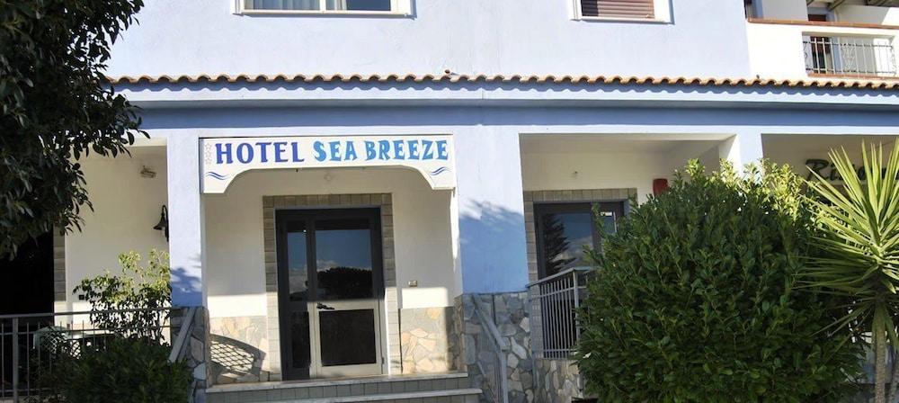 Hotel Sea Breeze Scalea Buitenkant foto